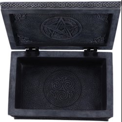 Mother Earth Box 15.5cm