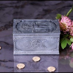 Mother Earth Box 15.5cm