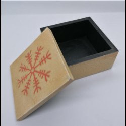 Viking Box with symbol for protection (Aegishjalmur)