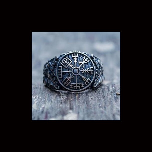 Viking Vegvisir Compass Ring