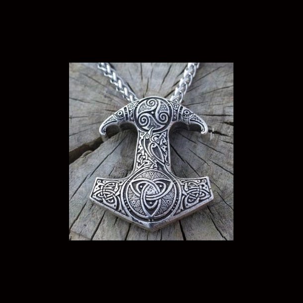Viking Crow Pattern Pendant Necklace